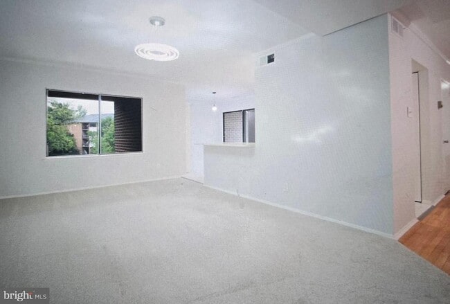 Building Photo - 11210 Cherry Hill Rd