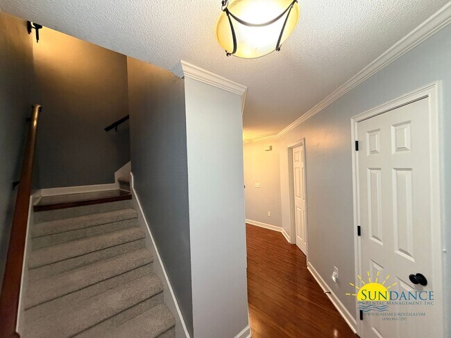 Building Photo - 2705 Apple Blossom Ct