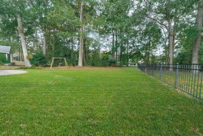 Building Photo - Available Soon!