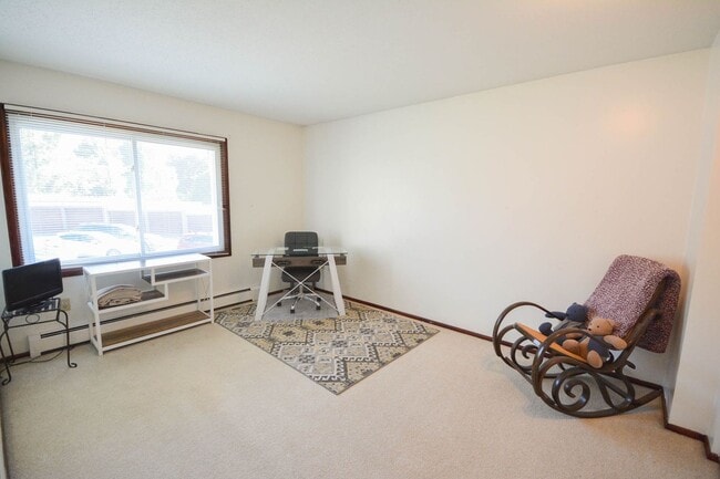 Building Photo - Enjoy the amazing Valhalla amenities witho...