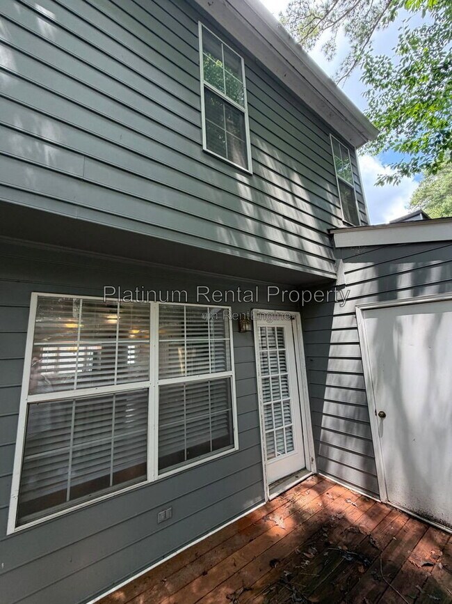 Building Photo - 5116 Laurel Bridge Ct SE