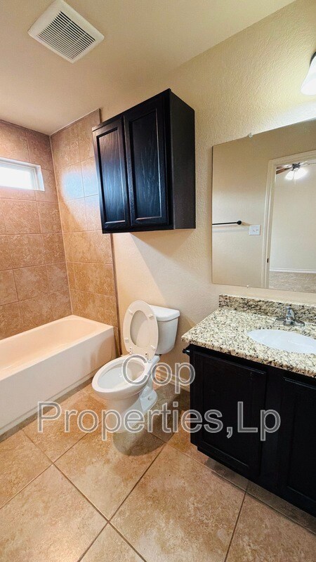 Building Photo - 7102 Micayla Cv