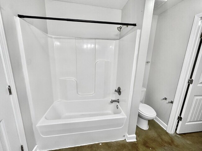 Building Photo - 3915 Jordan View Dr