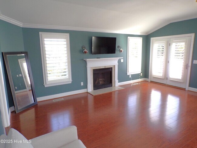 Building Photo - 42 Harbor Village Terrace