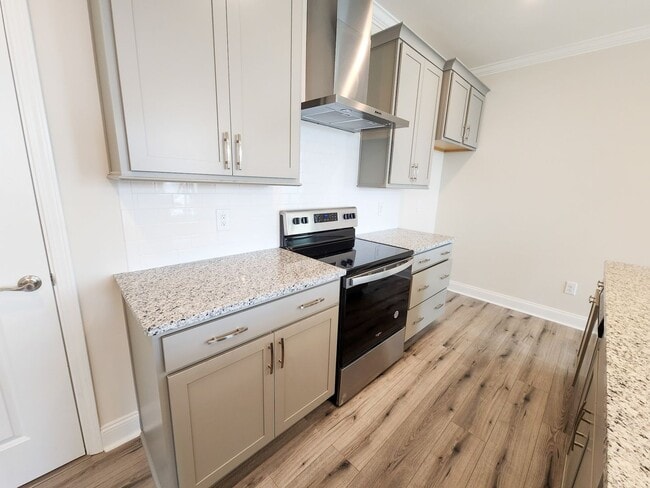 Building Photo - 836 Goswell Dr