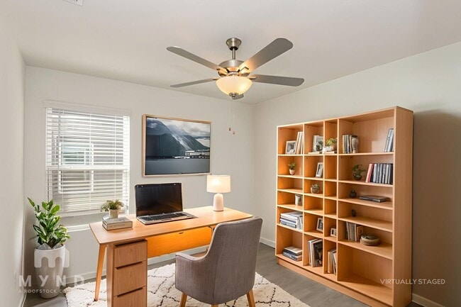 Building Photo - 2700 Mistwood Dr