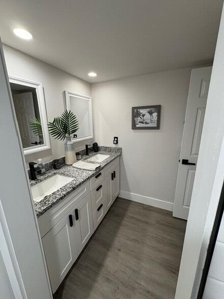 Building Photo - 303 Arabian Rd