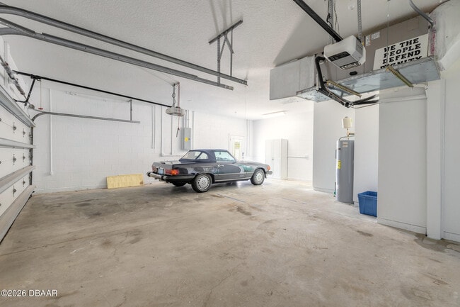 Building Photo - 2288 S Ocean Shore Blvd