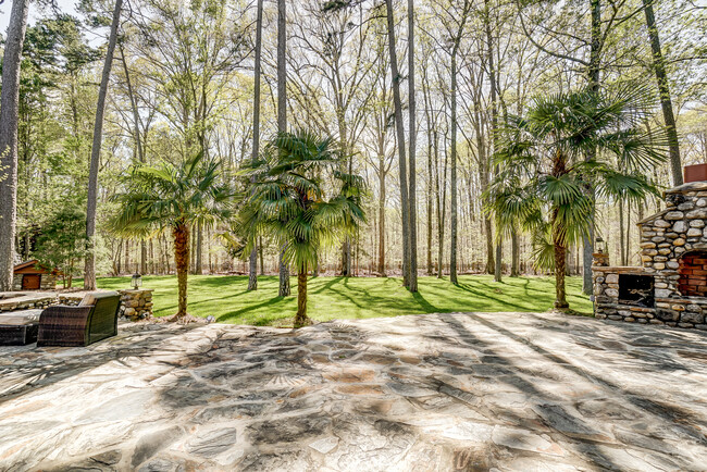 Building Photo - 1024 Patricians Ln