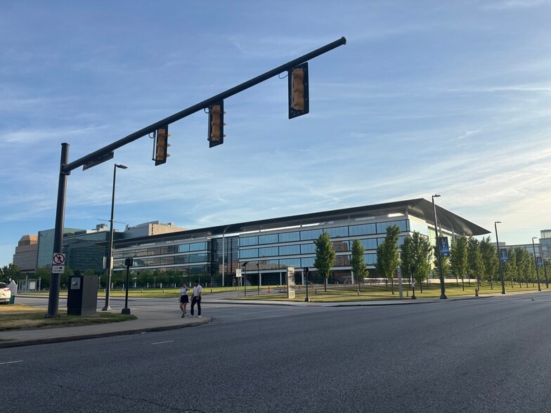 Cleveland Clinic Neighbor - 1913 E 86th St