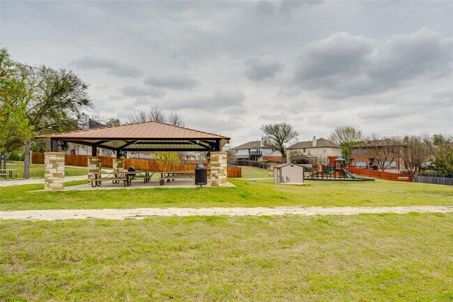 Building Photo - 3807 Eagles Nest St