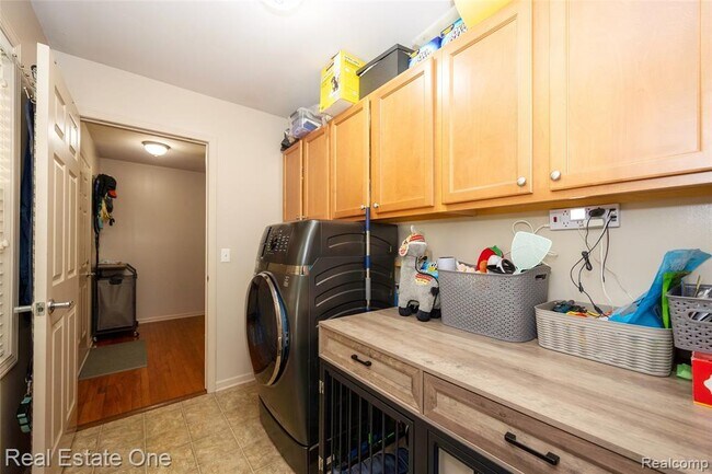 Building Photo - 3481 Castlewood Ct