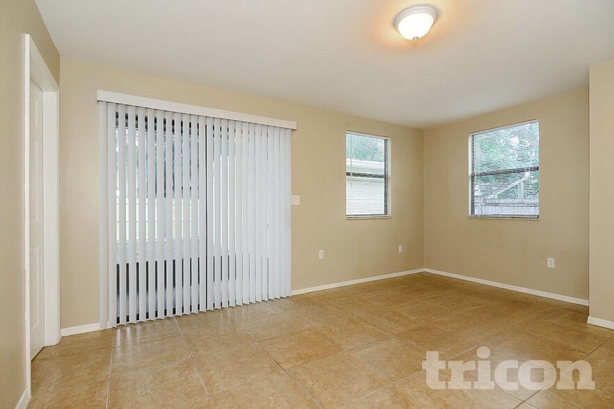 Building Photo - 5843 59th Way N