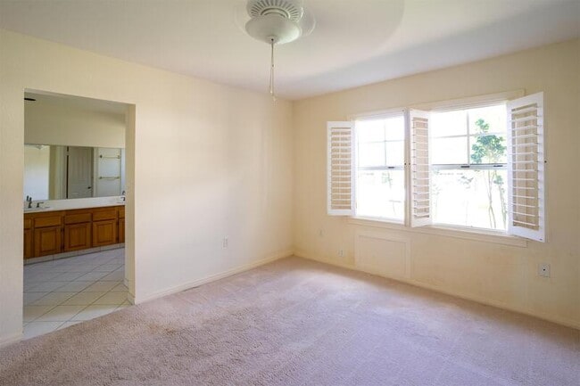 Building Photo - 95-1487 Ainamakua Dr #63