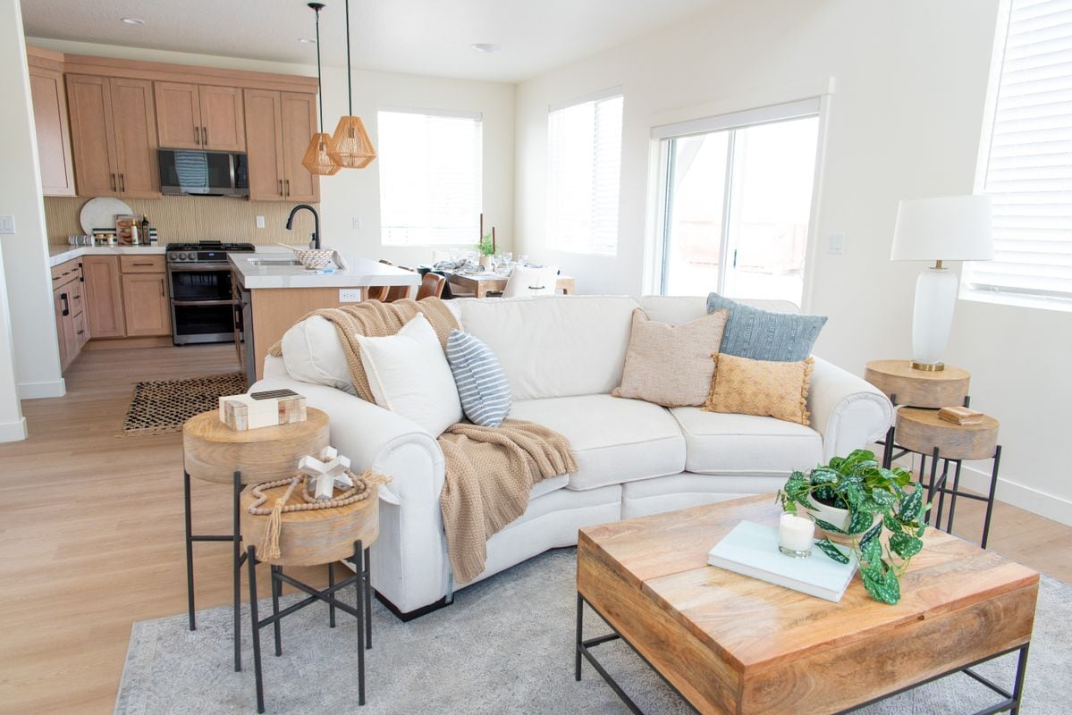 Building Photo - 1802 Drake Ln