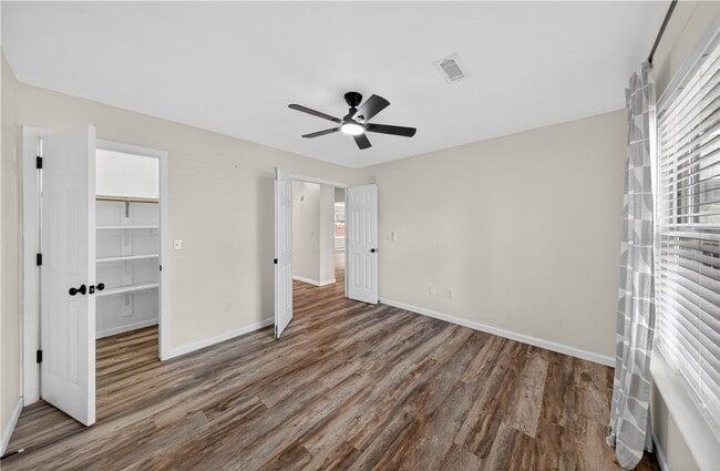Building Photo - 903 Tyra Ln