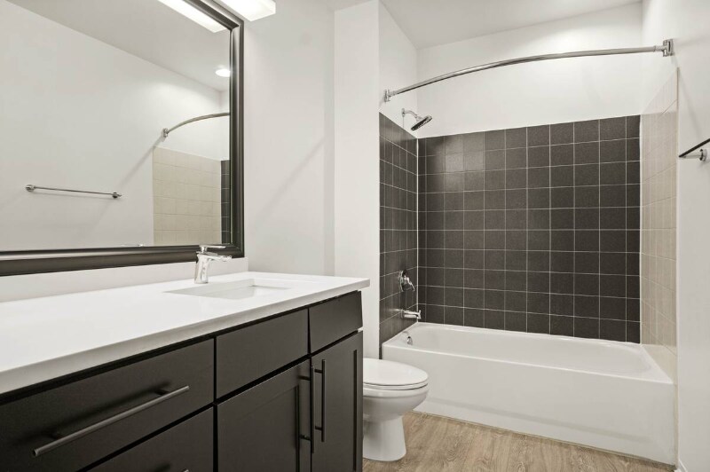 Building Photo - 1437 S State St