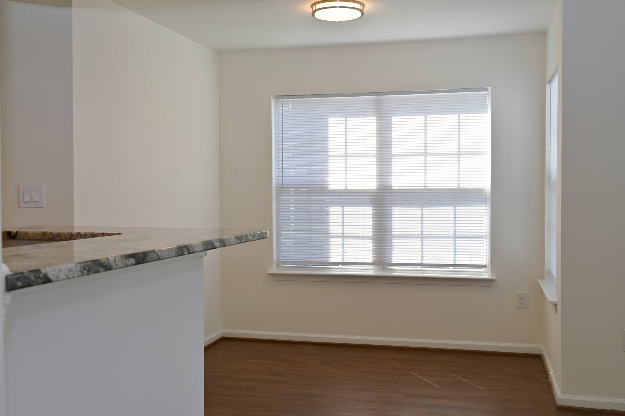 Building Photo - 14052 Vista Dr