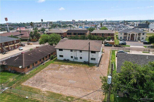 Building Photo - 211 Gastel Cir