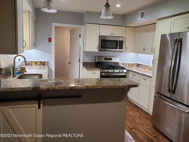 Building Photo - 1591 Marco Island Dr