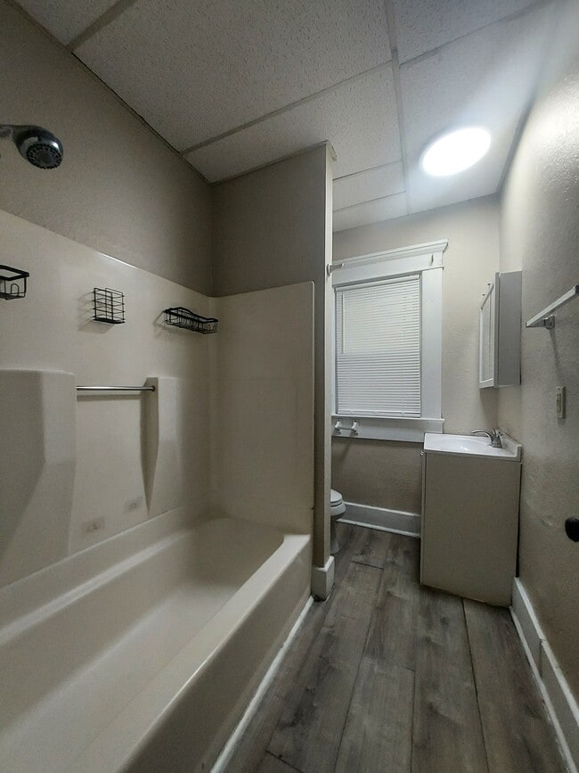 Building Photo - 512 Kibler Ave