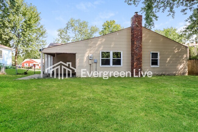 Building Photo - 1115 W 24TH St S