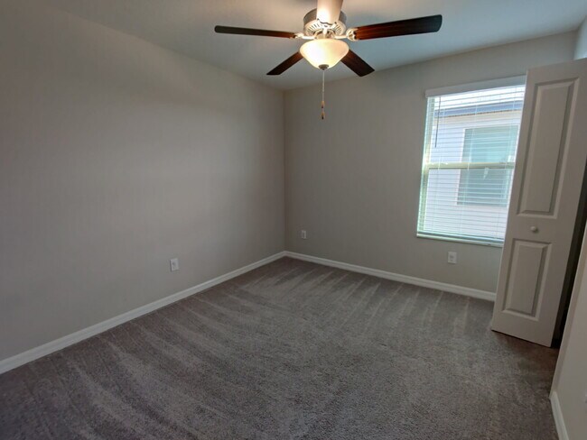 Building Photo - 7232 Samuel Ivy Dr