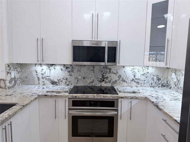 Building Photo - 16948 SW 137th Passage