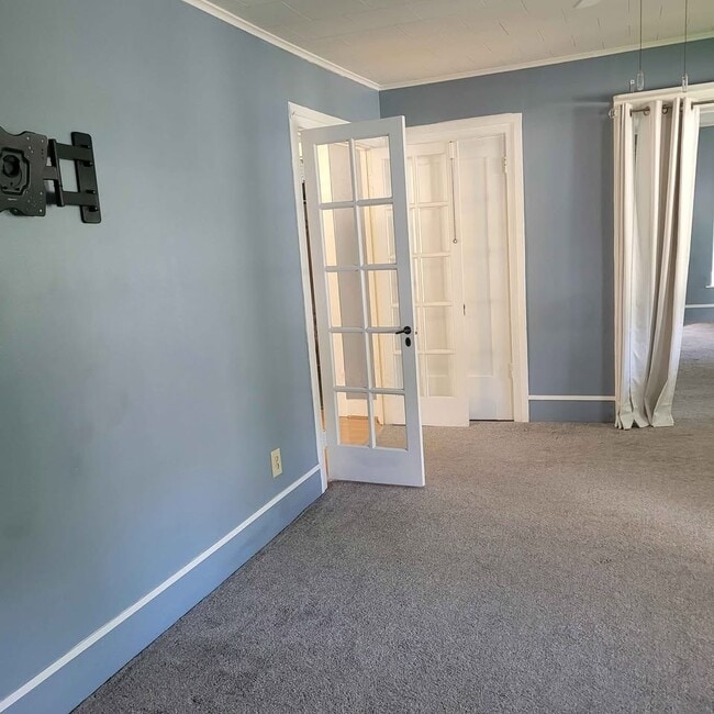 Building Photo - 236 Owego St