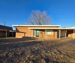 Building Photo - 903 W Alameda St