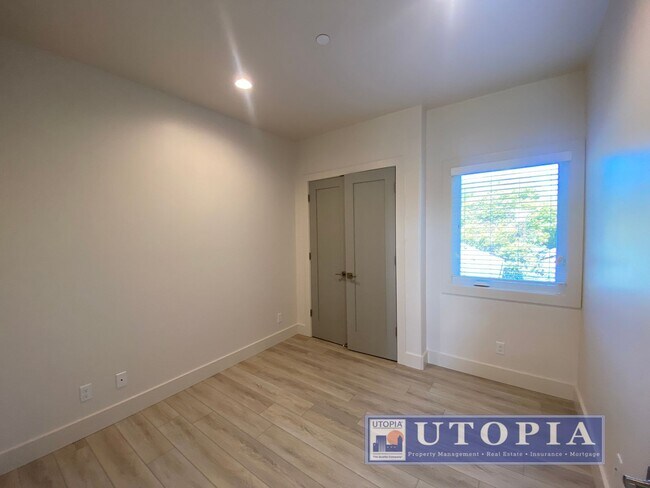 Building Photo - Newly Built 3Bd/2Ba Townhouse Style Home w...