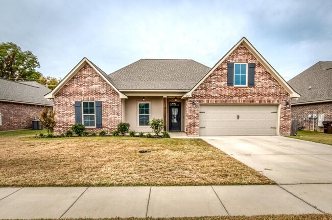 Building Photo - 650 Alder Ln