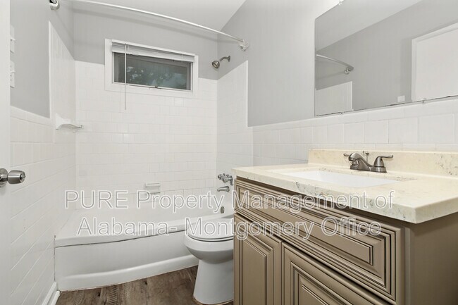 Building Photo - 4332 Sussex Dr