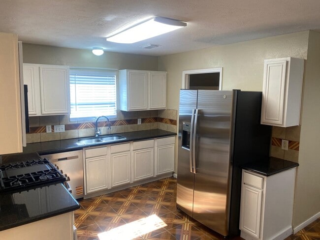 Building Photo - 4026 Clayton Bend Ct