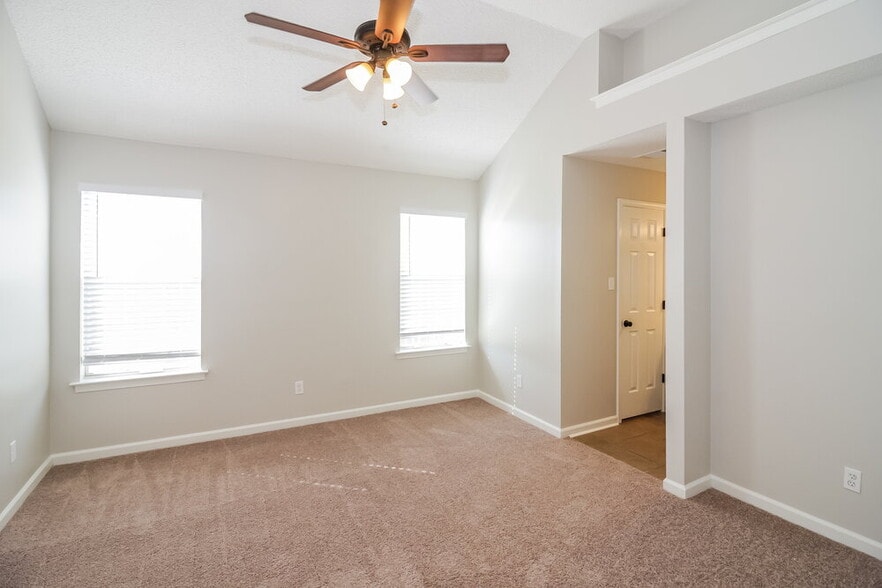 Building Photo - 6931 Gallop Dr