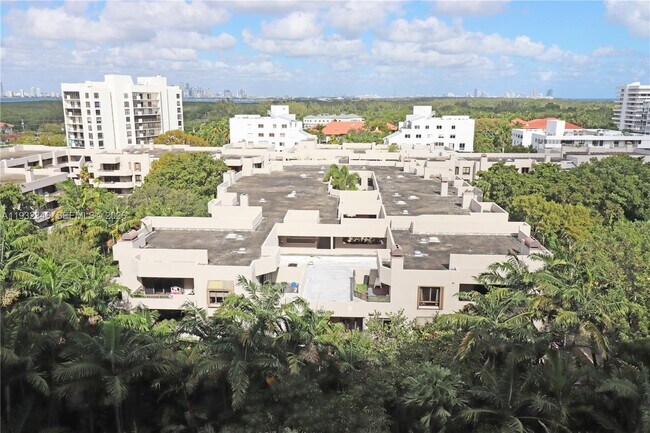 Building Photo - 151 Crandon Blvd