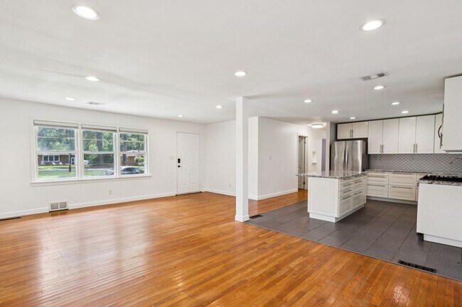 Building Photo - Charming 3BR House in Decatur