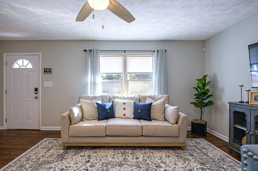 Building Photo - 931 Worley Dr