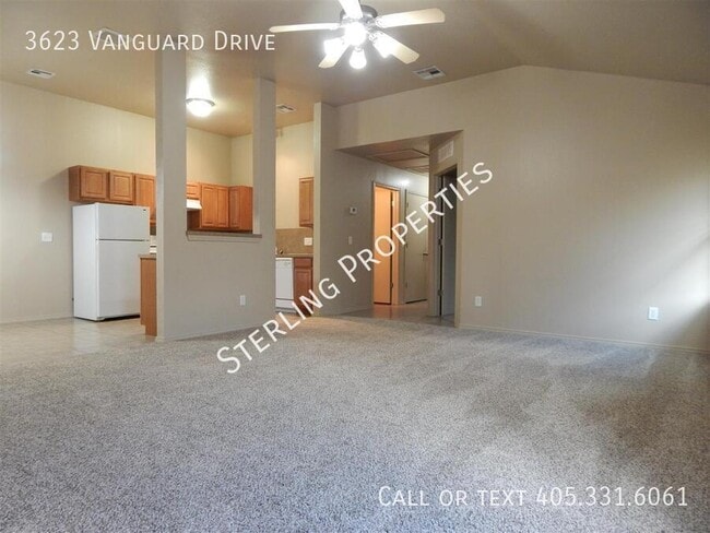Building Photo - 3623 Vanguard Dr