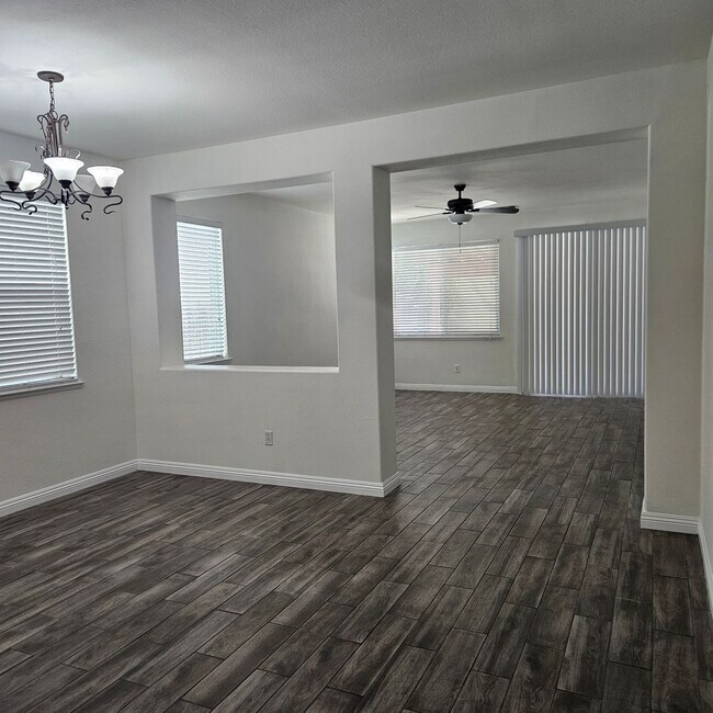 Building Photo - 1720 Somersby Ln