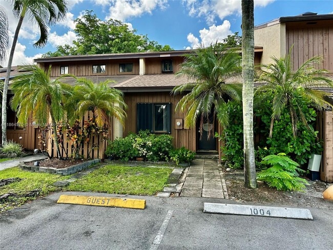Building Photo - 4245 S Pine Island Rd