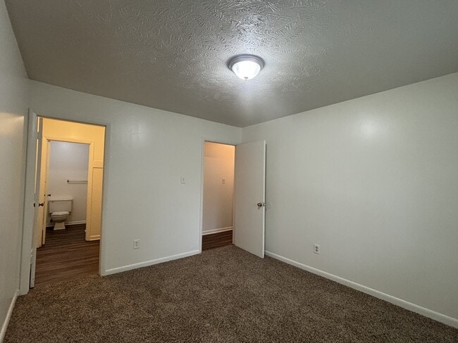 Building Photo - 1123 Southwood Dr