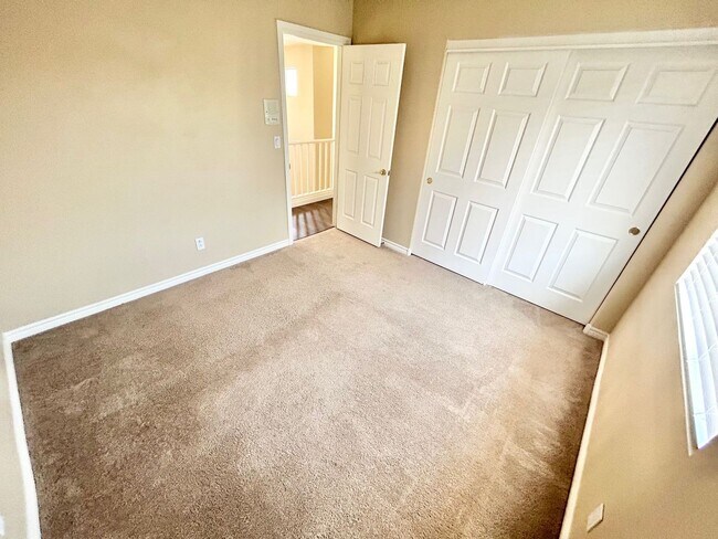 Building Photo - BEAUTIFUL 2 STORY HOUSE IN GATED SEVEN HIL...