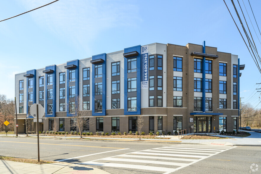 Building Photo - Dix Street Residences