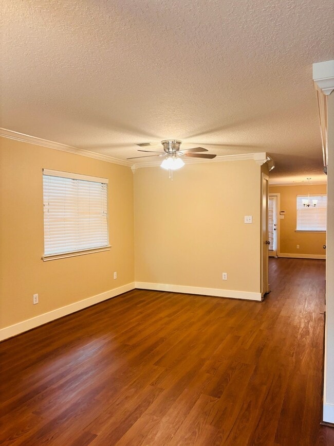 Building Photo - 10614 Cobblecreek Way