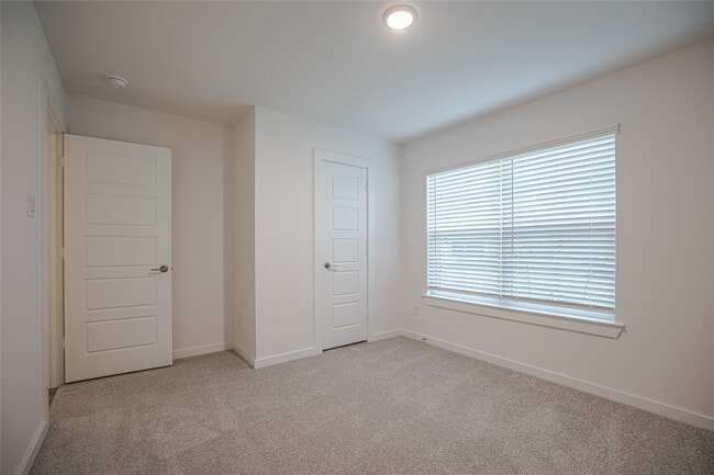 Building Photo - 5810 Sunkissed Dr