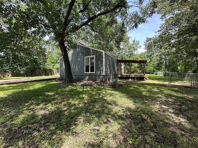 Building Photo - 4745 Holly Ln E