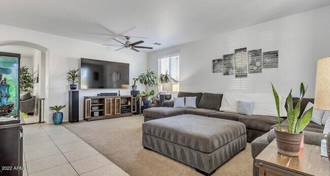 Building Photo - 5 Bedroom, 3 Bath Home with $500 YOUR FIRS...