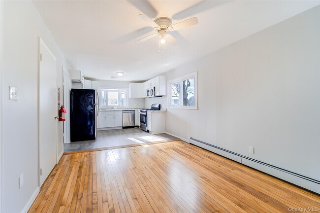 Building Photo - 2213 Mt Hope Rd