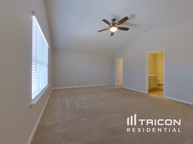 Building Photo - 42 Denali Cir